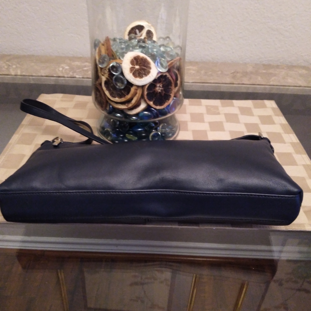 Purses - Picture 3 of 6